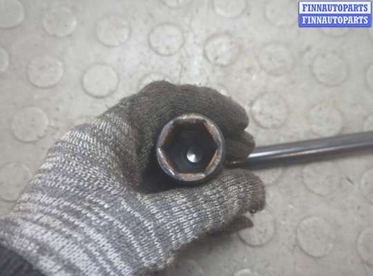 купить Ключ балонный на Hyundai i30 2007-2012