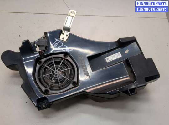 Сабвуфер AU1743717 на Audi A3 (8P) 2003-2013