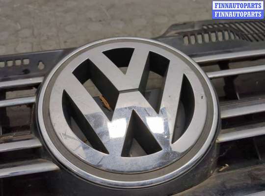 купить Решетка радиатора на Volkswagen Jetta 5 2005-2011