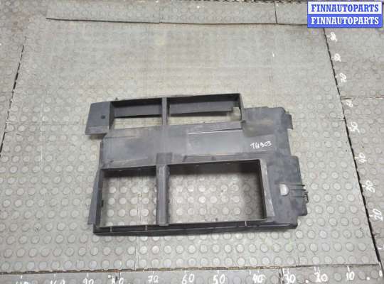 Кожух вентилятора радиатора (диффузор) FO2180652 на Ford Focus 3 2014-2019