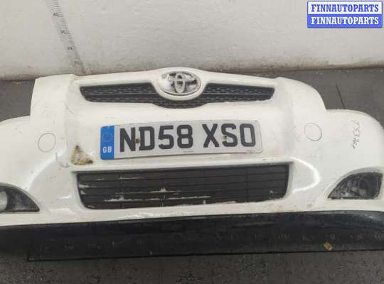 купить Заглушка (решётка) бампера на Toyota Auris E15 2006-2012