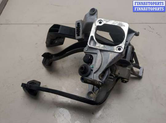 купить Узел педальный (блок педалей) на Audi A4 (B5) 1994-2000