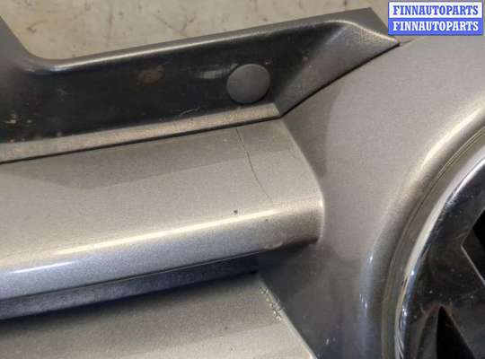 купить Решетка радиатора на Volkswagen Golf 5 2003-2009