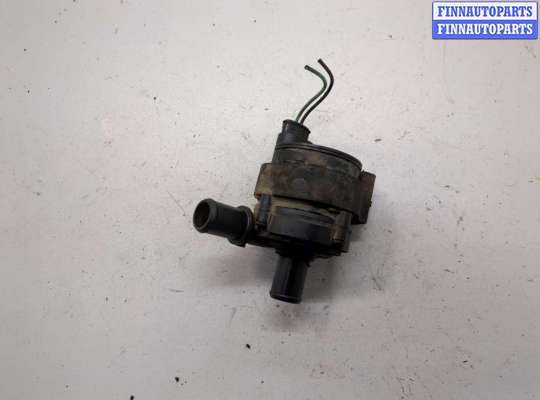 Купить Насос водяной (помпа) на Renault Scenic 2003-2009 Насос водяной (помпа) RN1581366 на Renault Scenic 2003-2009
