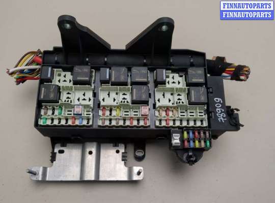 Блок предохранителей JR98755 на Jaguar XE 2015-2025