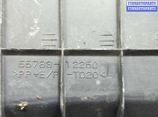 купить Жабо под дворники (дождевик) на Toyota Corolla E15 2006-2013