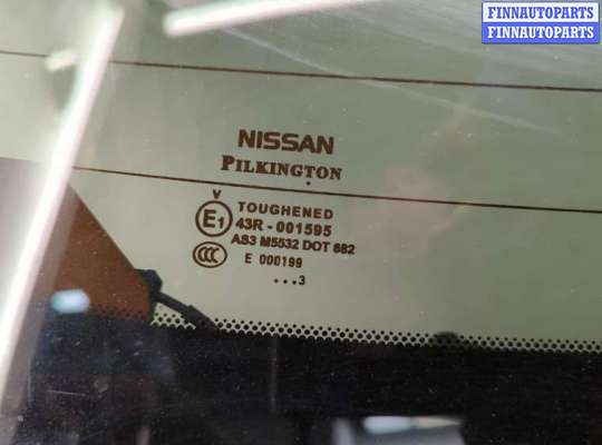 Стекло заднее на Nissan Juke