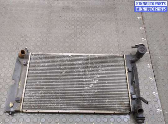 купить Радиатор охлаждения двигателя на Pontiac Vibe 1 2002-2008