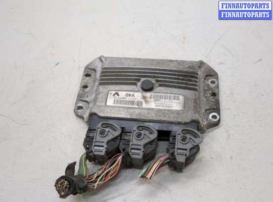 Блок управления двигателем RN1590996 на Renault Scenic 2009-2012
