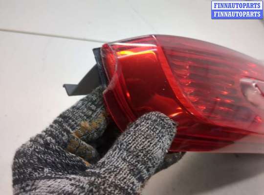 купить Фонарь (задний) на Ford C-Max 2002-2010