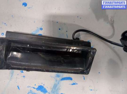 купить Кнопка открывания багажника с крышки на Volkswagen Touareg 2002-2007