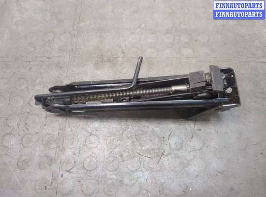 Домкрат на Opel Corsa D