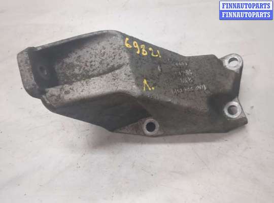 купить Кронштейн двигателя на Volkswagen Passat 5 1996-2000