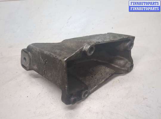 купить Кронштейн двигателя на Volkswagen Passat 5 1996-2000
