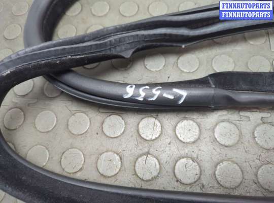 купить Уплотнитель на Audi A6 (C7) 2011-2018