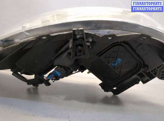 купить Фара (передняя) на Toyota Auris E15 2006-2012