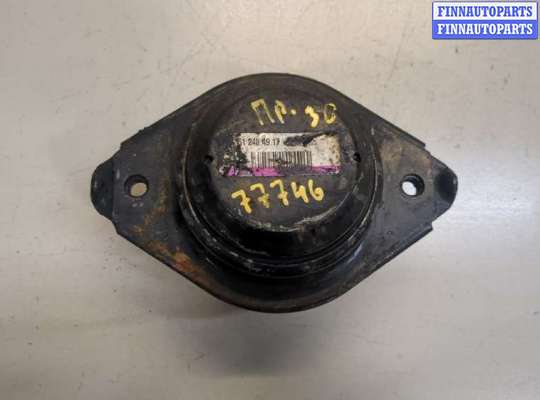 Подушка крепления двигателя MB1415582 на Mercedes R W251 2005-
