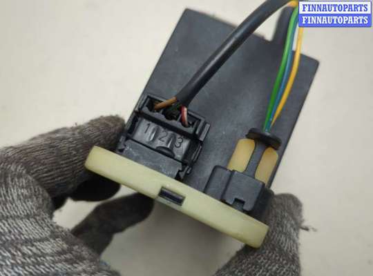 купить Компрессор центрального замка на Mercedes S W126 1979-1991