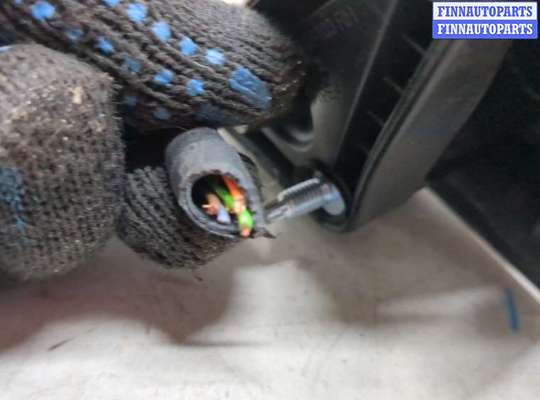 Зеркало боковое на Nissan Juke