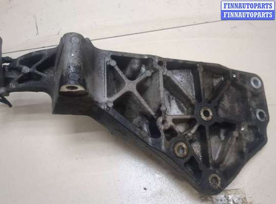 купить Кронштейн крепления генератора на Nissan Navara 2004-2015