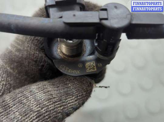 Форсунка топливная на Volkswagen Passat B6 (3C)
