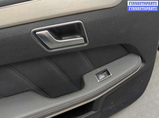 купить Дверная карта (Обшивка двери) на Mercedes E W212 2009-2016