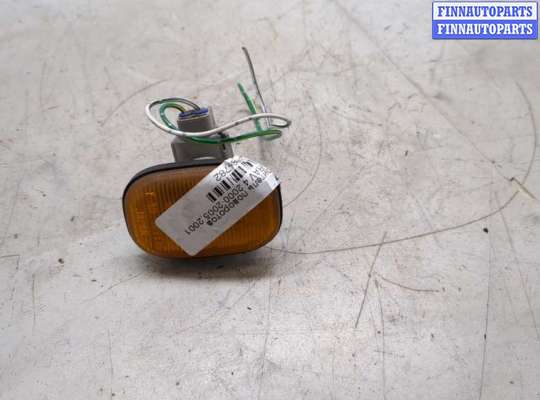 купить Повторитель поворотов на Toyota RAV 4 2000-2005