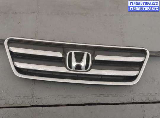 Решетка радиатора на Honda CR-V II (RD_)