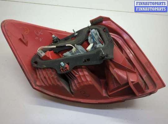 купить Фонарь (задний) на Toyota Auris E15 2006-2012