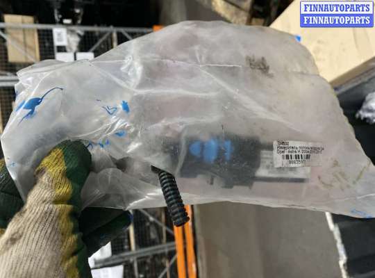 купить Измеритель потока воздуха (расходомер) на Opel Astra H 2004-2010