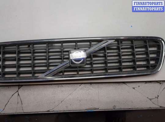 купить Решетка радиатора на Volvo S40 2004-2012
