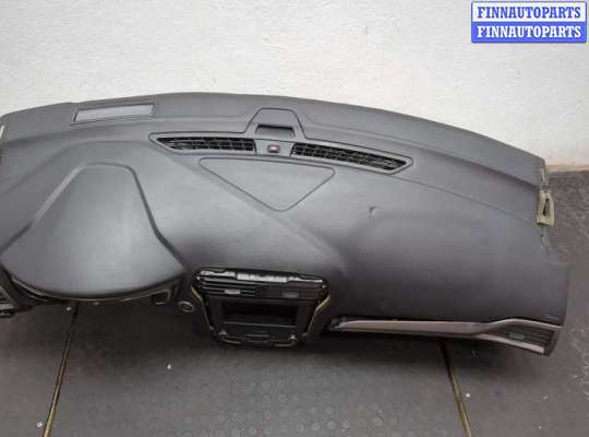 Панель передняя салона (Торпедо) на Ford Mondeo V