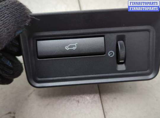 купить Кнопка открывания багажника салонная на Land Rover Range Rover Evoque 2011-2018