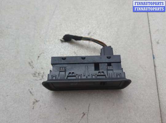 купить Кнопка открывания багажника салонная на Land Rover Range Rover Evoque 2011-2018