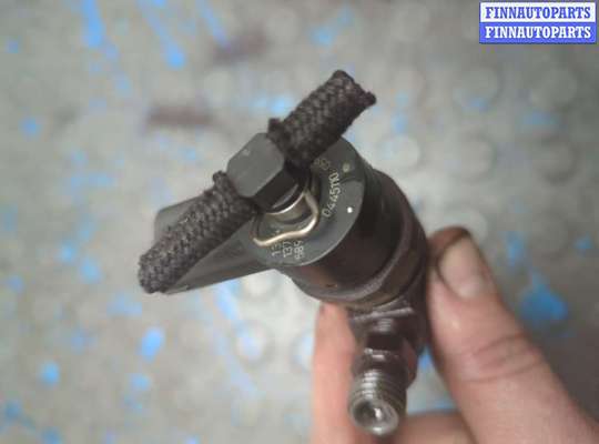 купить Форсунка топливная на Chrysler Voyager 2000-2007