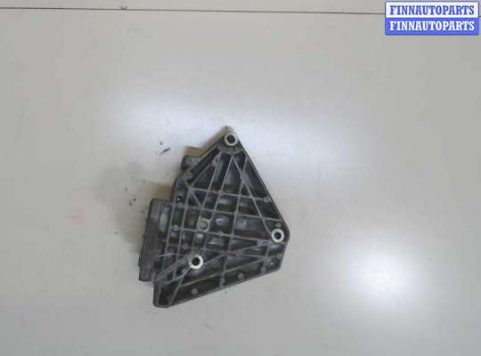 купить Кронштейн компрессора кондиционера на Volkswagen Passat 5 2000-2005