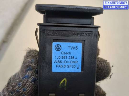 купить Кнопка аварийки на Volkswagen Golf 4 1997-2005