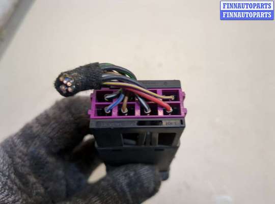 купить Кнопка аварийки на Volkswagen Golf 4 1997-2005