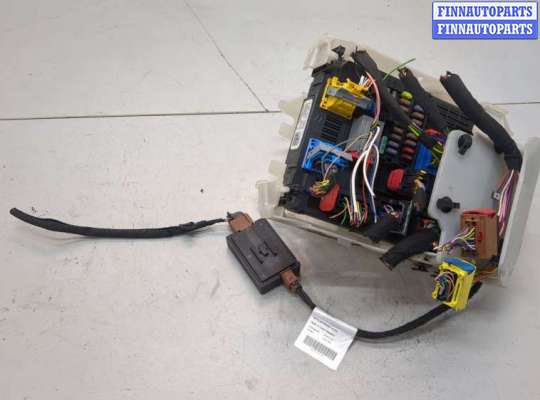 Купить Блок предохранителей на Peugeot 308 2013-2021 Блок предохранителей PG1203669 на Peugeot 308 2013-2021