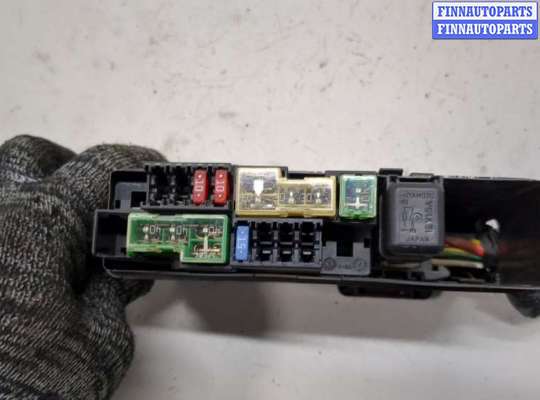 купить Блок предохранителей на Nissan Note E11 2005-2013