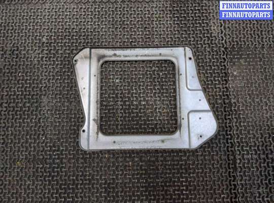 купить Кронштейн радиатора на Nissan X-Trail (T30) 2001-2007