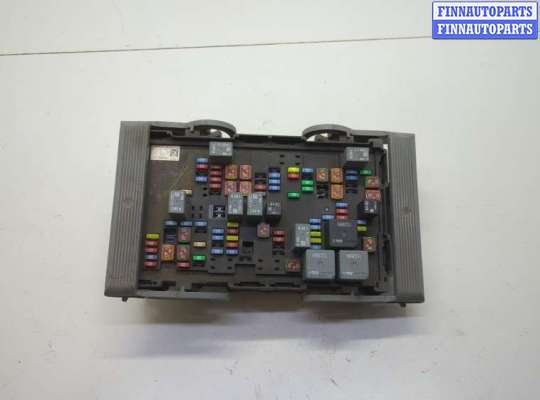 купить Блок предохранителей на Cadillac Escalade 3 2006-2014