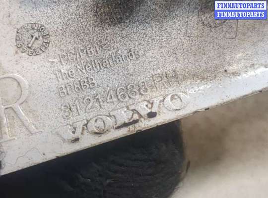 купить Заглушка (решётка) бампера на Volvo C30 2006-2013