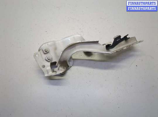 Петля капота на Toyota Land Cruiser Prado 150