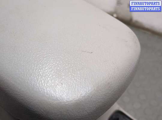 Консоль салона на Toyota Corolla 10 (E150)