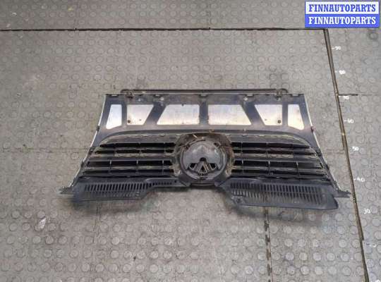 купить Решетка радиатора на Volkswagen Jetta 5 2004-2010