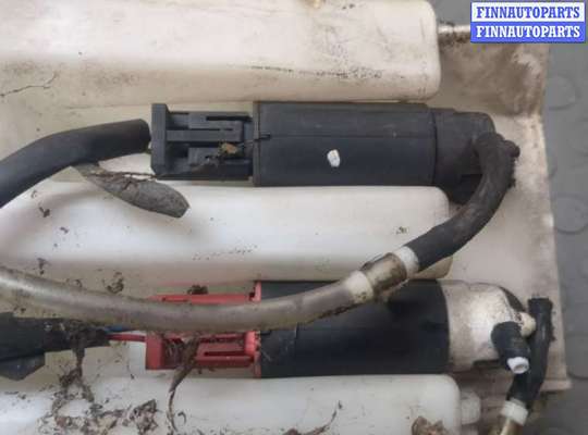 Бачок омывателя на Toyota Avensis II (T250)
