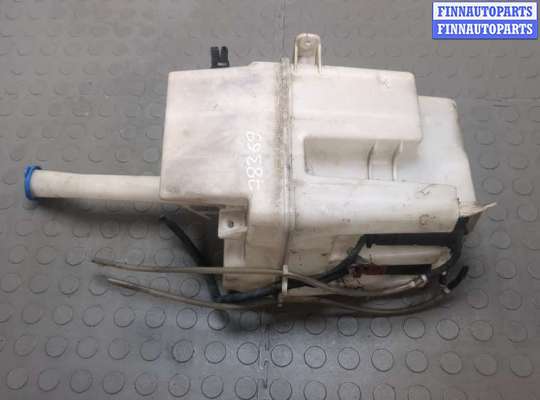 Бачок омывателя на Toyota Avensis II (T250)