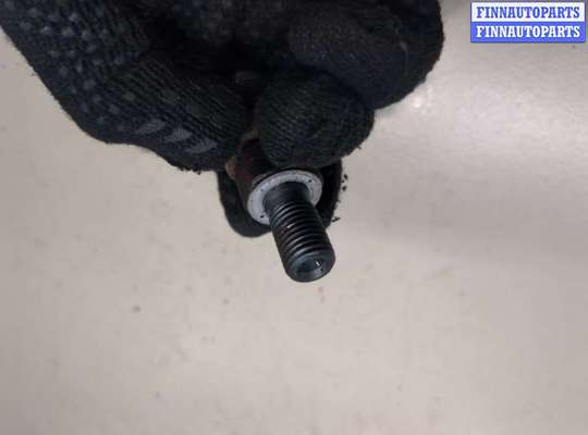 Форсунка топливная на Mitsubishi Pajero Sport I (K90)