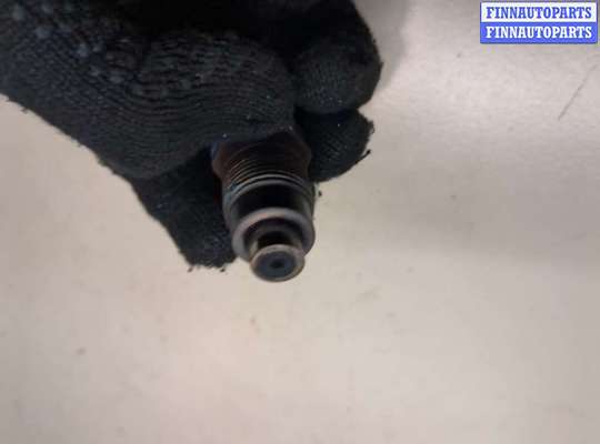 Форсунка топливная на Mitsubishi Pajero Sport I (K90)